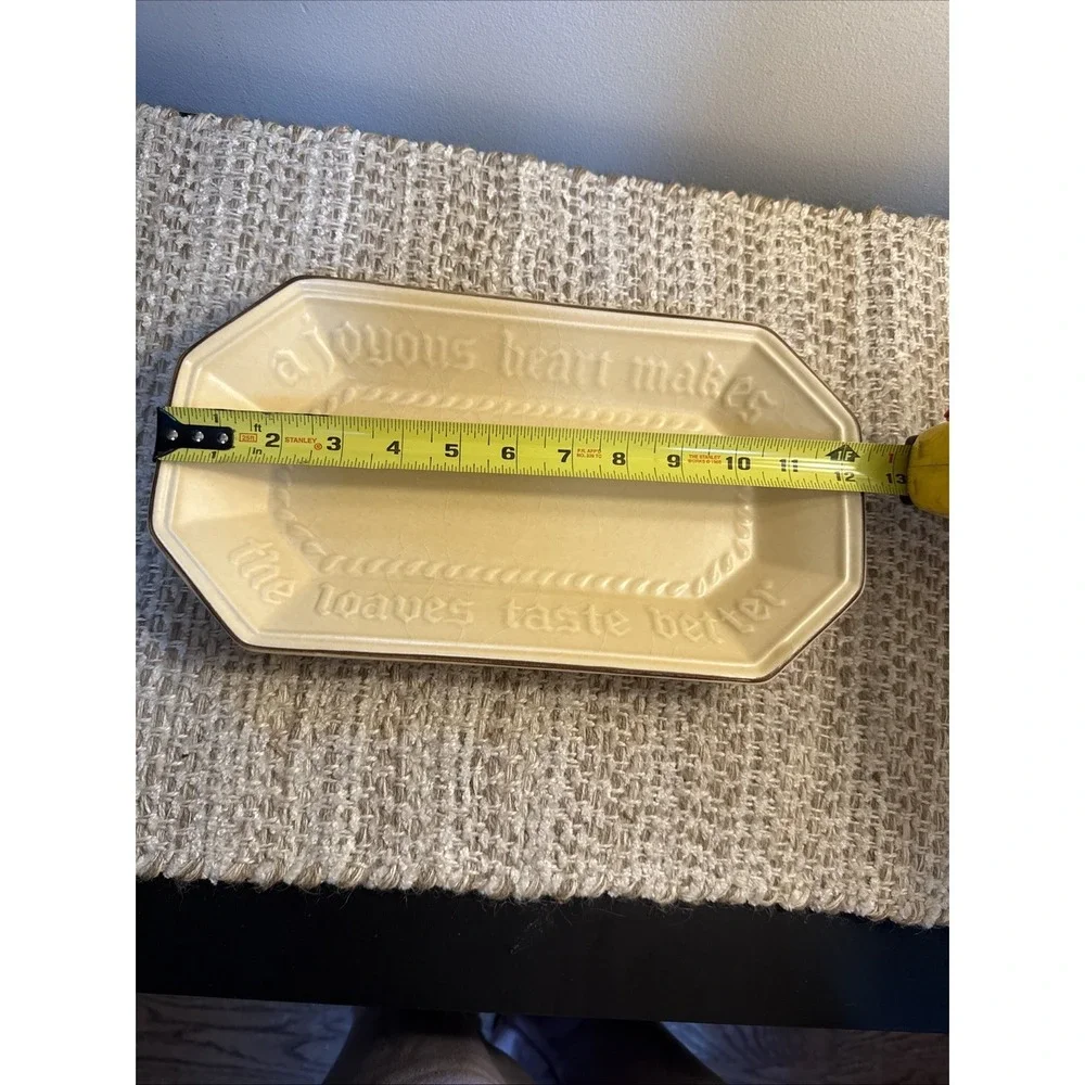 Pfaltzgraff Village Bread Loaf Plate A Joyous Heart Makes The Loaves Taste Bet